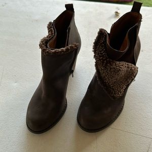 Two way booties. Zipper up or down